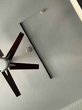 Chat +18 de Hornyblond_Bella ao vivo