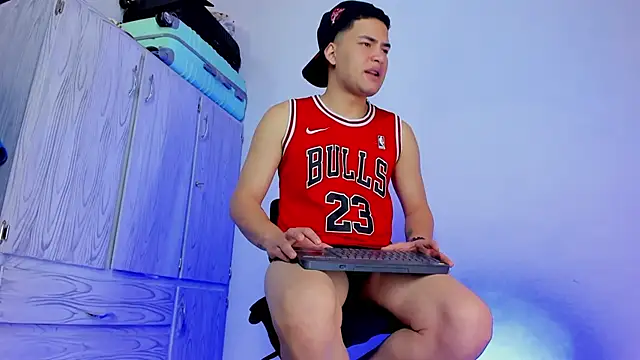 Pokazy przed kamerką – Alex_Escobar777