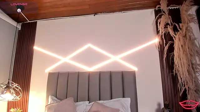 Chat +18 de Veronicalanx1 ao vivo