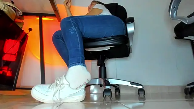 alma_fenix Chat XXX in diretta