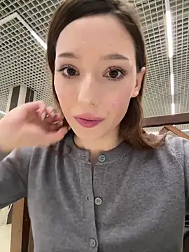 Chat XXX en directo de LilluKatten