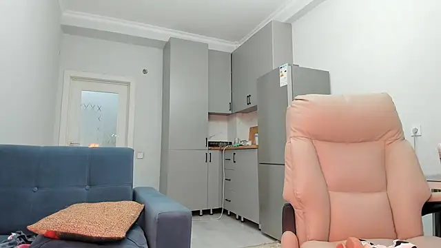 Chat +18 de Kira_dream19 ao vivo