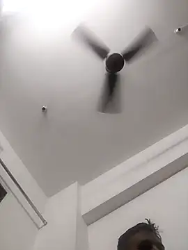 vinay_smalldick Chat XXX in diretta