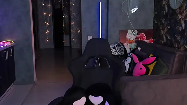 Blckmirrorr: онлайн-секс-чат