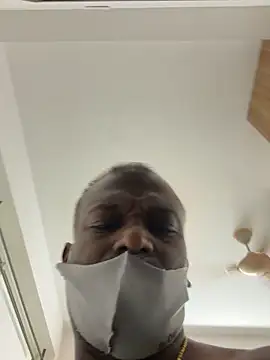 Онлайн чат XXX strongguyindia