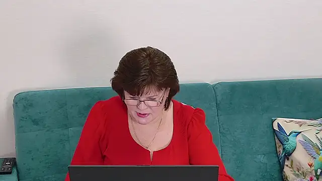 Sandra_Sunrise élő XXX-chatje