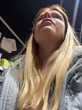 HarrietDartn Live XXX chat