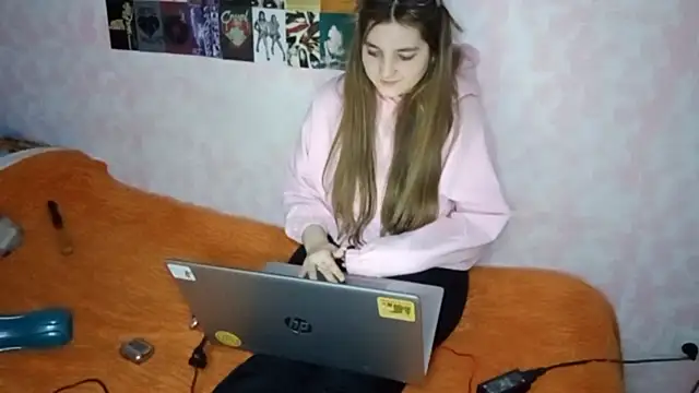 JanineThielman live XXX chat