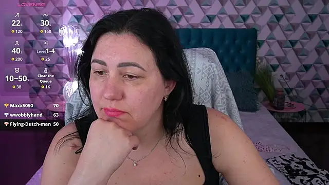 XXX chat uživo modela VelvetLuck