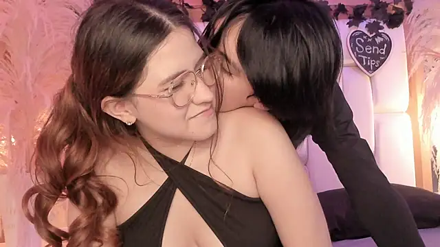 Daphne_And_Roger 网络视讯表演