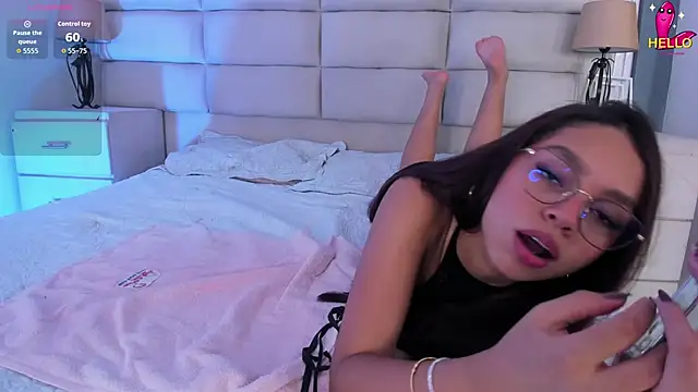 CarolineFyren Live XXX chat