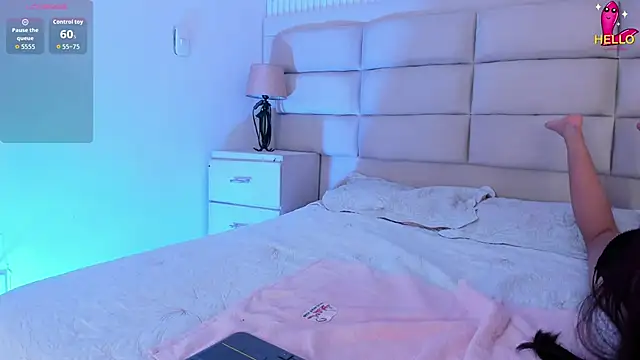 XXX chat uživo modela CarolineFyre