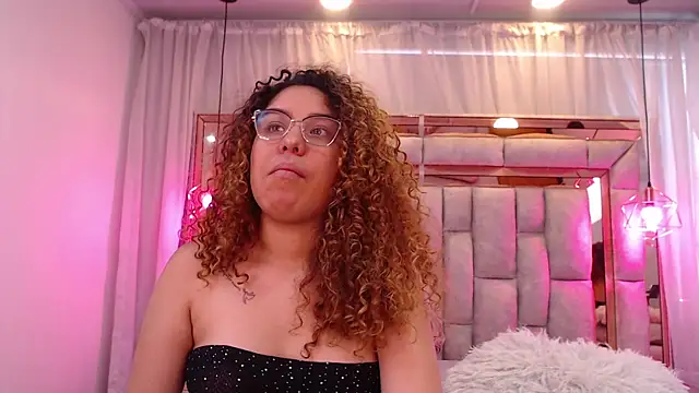 AllisonAdams_ লাইভ XXX চ্যাট