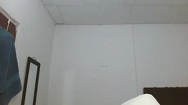 Thalian Live XXX-chat