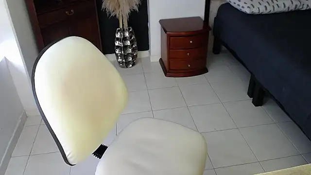 sheryl_jones লাইভ XXX চ্যাট