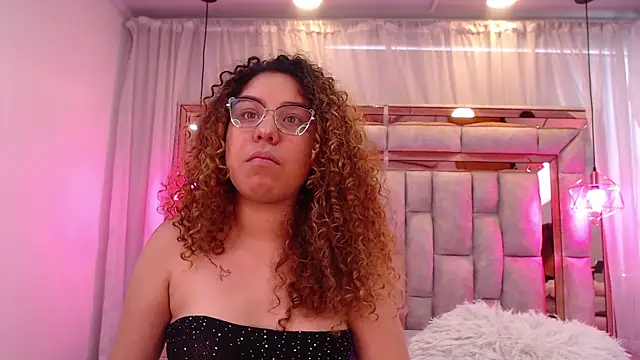 AllisonAdams_ লাইভ XXX চ্যাট