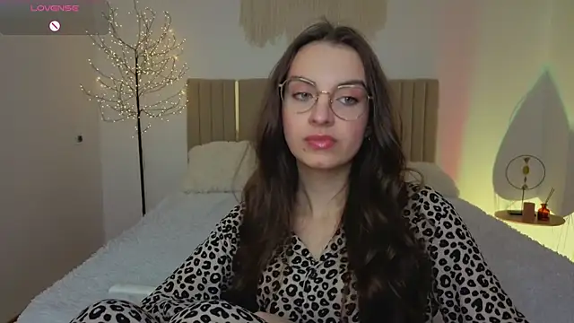 Real_cutie1 লাইভ XXX চ্যাট