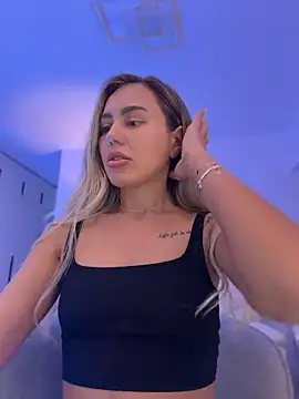 BarbieDoll13 লাইভ XXX চ্যাট