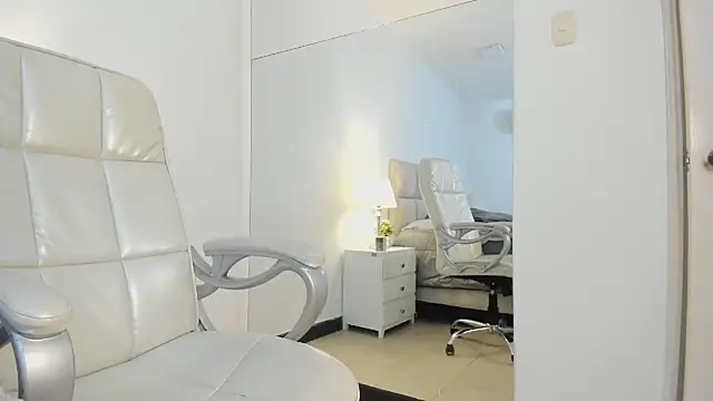 JulietaFerrer_: απευθείας συνομιλία ΧΧΧ