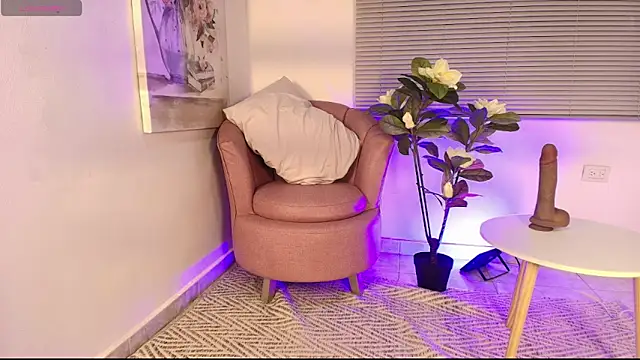 alessia_moon1: διαδικτυακό σόου στην κάμερα