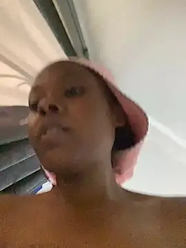 Dellah27 Chat XXX live