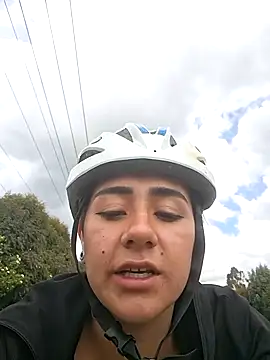 CAROLINE__07 লাইভ XXX চ্যাট