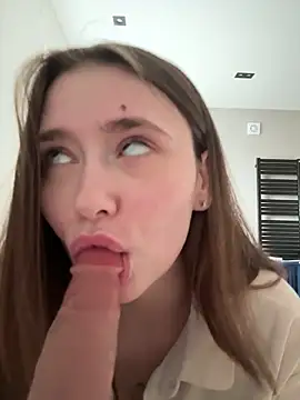 Sabrina_shells Adlı Modelin Canlı XXX Sohbeti