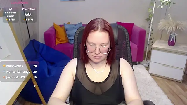 kuri_u Adlı Modelin Canlı XXX Sohbeti