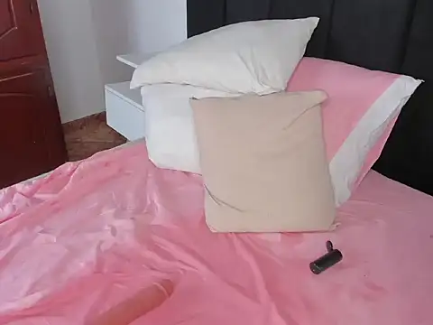 Sophia-Gomezz's Live XXX Chat