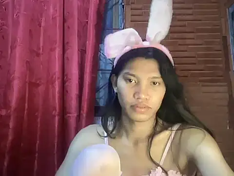 Pokazy przed kamerką – Yourgoddess_jayve