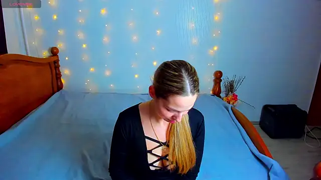 Alexandracandy 网络视讯表演