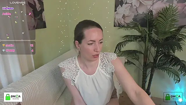 Queenymel's Live XXX Chat