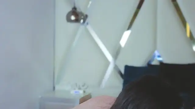 XXX chat uživo modela MeelFox