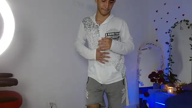 Chatroom XXX en direct de Caius_fox