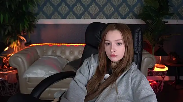 FoxyMayy Chat XXX in diretta