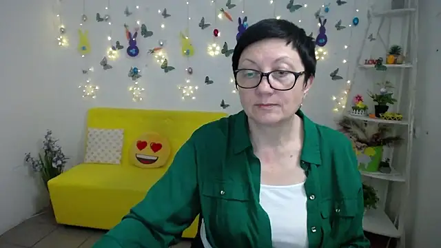 EmilyL0veのライブXXXチャット