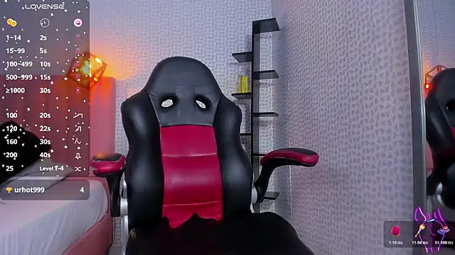 แชท XXX สดของ KAROLAGREY