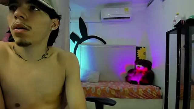 Bad_bunnyy_ Live XXX-Chat