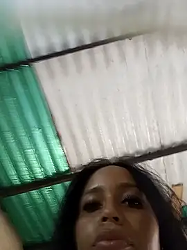 Laura20lopezのライブXXXチャット