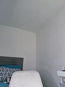 VelvetCurls Adlı Modelin Canlı XXX Sohbeti