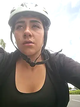 CAROLINE__07 Adlı Modelin Web Kamerası Şovu