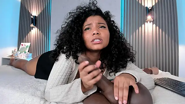 Zafiiraa's Live XXX Chat