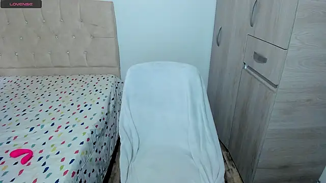 emily1_ 라이브 XXX 채팅