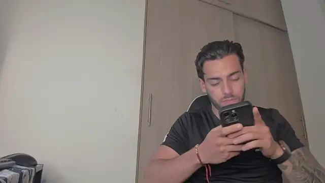 Axel__Blaze 现场XXX聊天