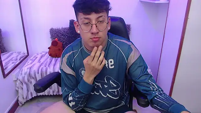 Вебкам-шоу Evan_Connell