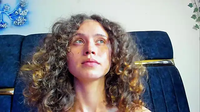 fulfill_fantasies1 live XXX chat