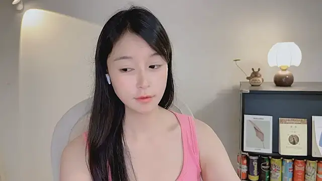 Onechestnut's Live XXX Chat