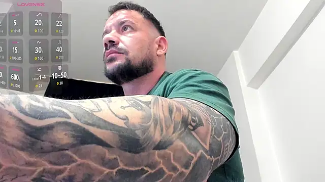 musclemonster31 Webcam show