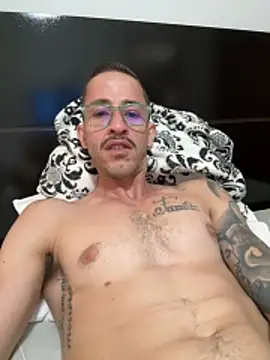 Lucasjandre লাইভ XXX চ্যাট