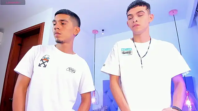 your_d0ll1's Live XXX Chat